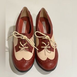 B.A.I.T. Footwear Remmy in dark red and cream - 8.5 - EUC